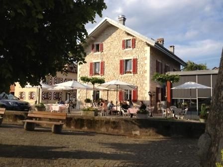 Au Boeuf Rouge Otel Crassier Dış mekan fotoğraf