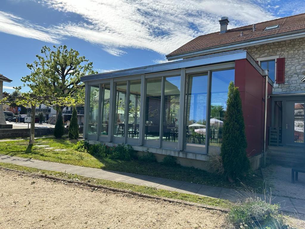 Au Boeuf Rouge Otel Crassier Dış mekan fotoğraf