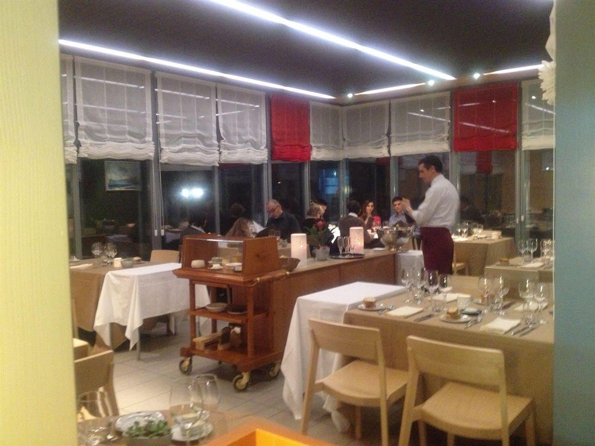 Au Boeuf Rouge Otel Crassier Dış mekan fotoğraf